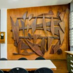 Sin título, 1956. Relieve en Madera, Francisco Narváez, Instituto Botánico, UCV. Fotografía Luis Chacín, 2016.