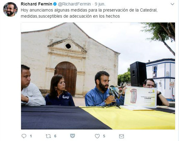 El alcalde del municipio Arismendi, Richard Fermín, anuncia medidas municipales para preservar la catedral de la Asunción.