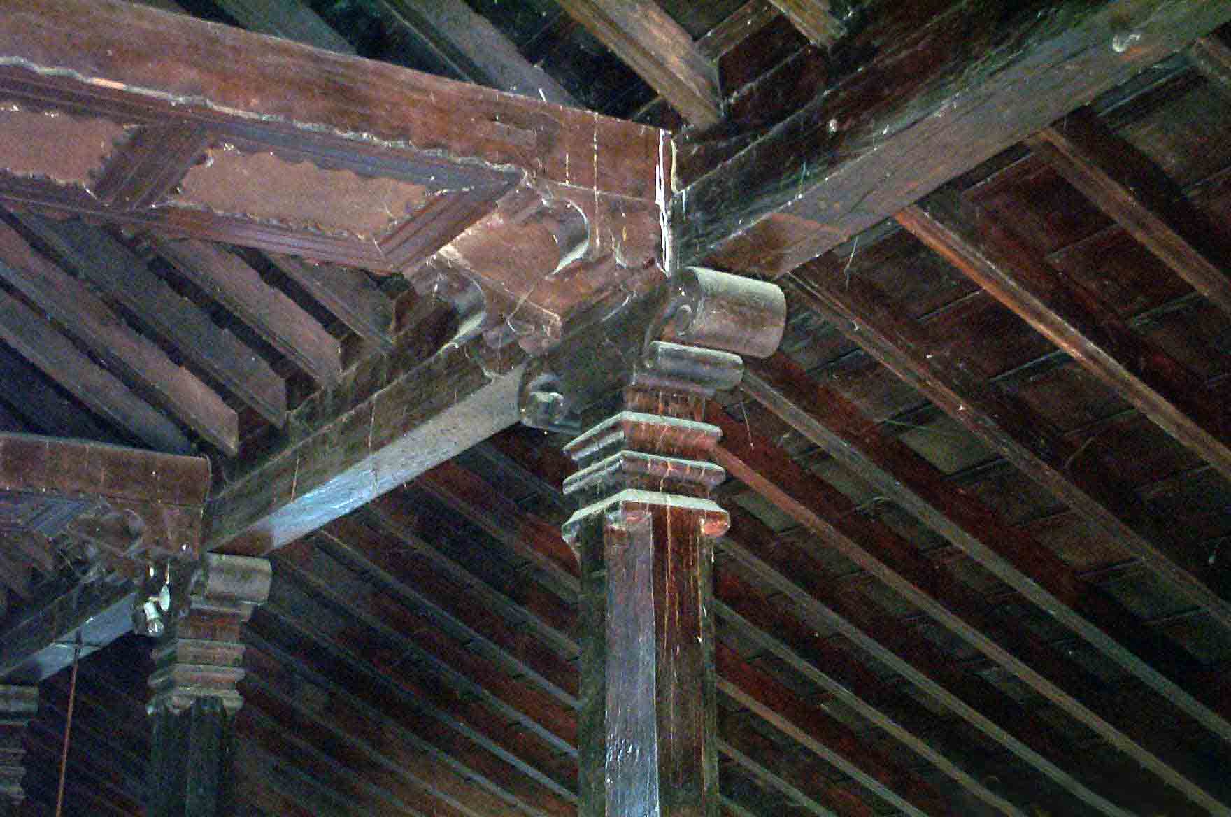 Detalle de la techumbre de de la iglesia San Nicolás de Bari, de Obispos, estado Barinas, Venezuela.