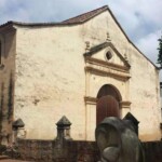 Fachada y lateral derecho de la catedral Nuestra Señora de La Asunción, del estado Nueva Esparta.