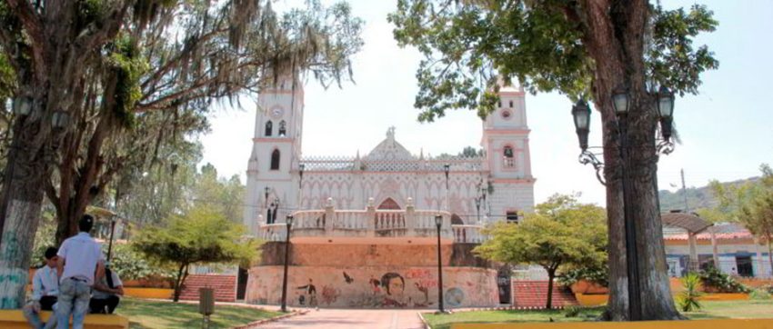 La iglesia San Pedro de Capacho, construida en 1875. Táchira, Venezuela.