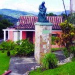 Plaza Las Madres y monumento a la madre lactante. Capacho Nuevo, estado Táchira, Venezuela