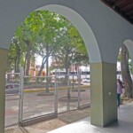 Arcadas de la sede del Grupo Escolar Estado Guárico, monumento monumento histórico municipal del estado Barinas, Venezuela.