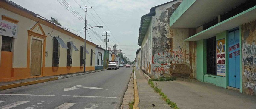 Calle Bolívar antigua calle Real, centro histórico de Barinas. Patrimonio cultural de Venezuela.