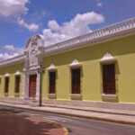 Cambio de la policromía del palacio del Marqués, casco histórico de Barinas. Patrimonio cultural de Venezuela.