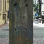 El vandalizado pedestal de la estatua del Rector heroico., patrimonio cultural de Mérida. Venezuela.