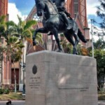 Estatua de Bolívar en la plaza de Rubio, municipio Junín, estado Táchira. Venezuela.