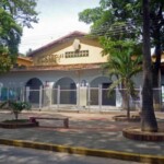 Fachada del Grupo Escolar Estado Guárico, monumento histórico nacional de Venezuela, en el estado Barinas.