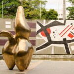 Pastor de nubes, de Jean Arp, en la Ciudad Universitaria de Caracas. Patrimonio de la Humanidad, Venezuela.