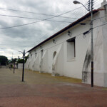 Lateral derecho de la iglesia San Nicolás de Bari, monumento histórico nacional de Venezuela.