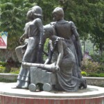 Cara posterior del monumento a Las Heroínas, en la ciudad de Mérida. Patrimonio cultural de Venezuela.