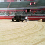 Acondicionamiento del ruedo en 2012. Plaza de Toros Román Eduardo Sandia, patrimonio cultural del estado Mérida, Venezuela.