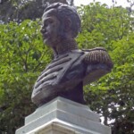 Cara frontal y lateral izquierdo del busto del coronel Luis María Rivas Dávila. Patrimonio histórico del municipio Mérida, estado Mérida. Venezuela.