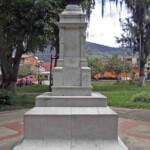 Cara posterior del monumento al coronel Rivas Dávila. Patrimonio histórico del municipio Mérida, estado Mérida. Venezuela.