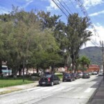 Costado noreste de la plaza Rivas Dávila.Patrimonio histórico del municipio Mérida, estado Mérida. Venezuela.