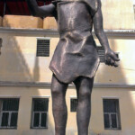 Cara frontal de la vandalizada estatua de San Juan Bautista, en la iglesia homónima de Valera. Patrimonio de Trujillo, Venezuela, en peligro.