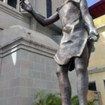 Frontal y lateral derecho de la estatua de San Juan Bautista, en Valera. Patrimonio de Trujillo, Venezuela, en peligro.