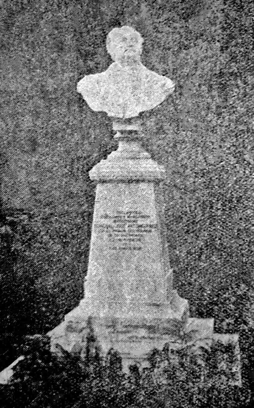 Monumento a Páez en el parque El Ejército de la ciudad de Mérida. Patrimonio del estado Mérida, Venezuela.