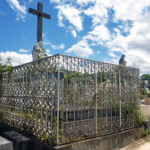 Tumba de la familia Clavo Carrillo, en el cementerio municipal de Boconó. Patrimonio cultural de la ciudad de Boconó, estado Trujillo, Venezuela.