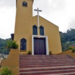 Iglesia de la Santa Cruz de Chirimenta. Bien de interés cultural del municipio Brión del estado Miranda, Venezuela.