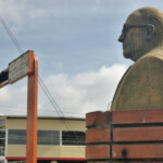 Monumento al Dr. Raúl Blonval López, en Barinas. Patrimonio cultural de Venezuela.