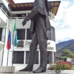 Monumento Bolívar de Los Andes, en la plaza Bolivariana de Mérida. Patrimonio cultural de Mérida, Venezuela.