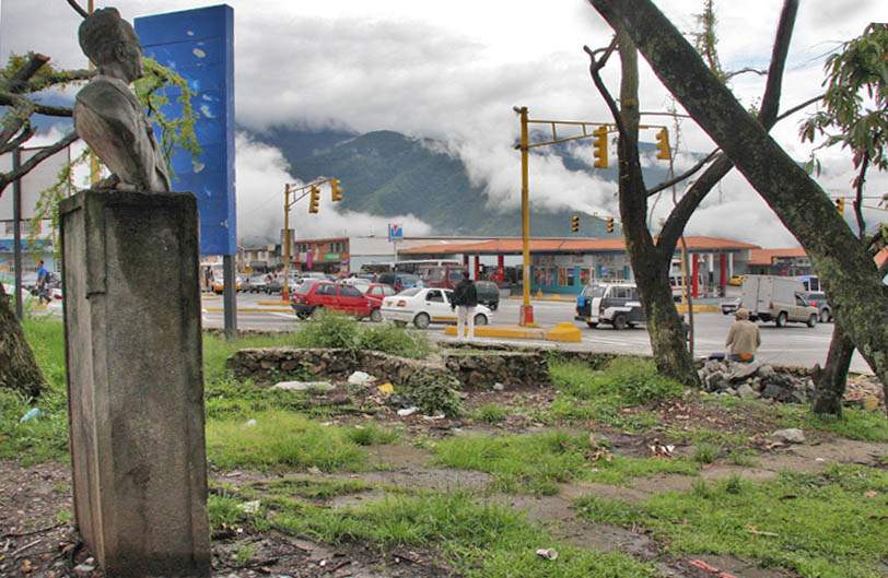 Monumento al doctor Eloy Paredes. Patrimonio cultural amenazado de Mérida, Venezuela.