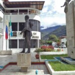 Monumento Bolívar de Los Andes, en la plaza Bolivariana de Mérida. Patrimonio cultural de Mérida, Venezuela.