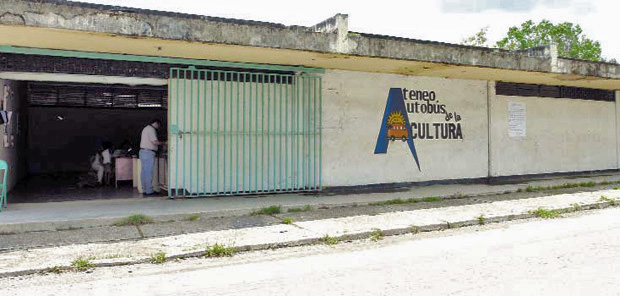 Ateneo Autobús de la Cultura, municipio Independencia del estado Miranda. Patrimonio cultural de Venezuela