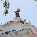 Escultura de Juan Pedro López (La Fe) Torre de la Catedral de Caracas, Foto Luis Chacín, 2018