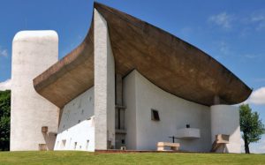 Iglesia Divino Redentor, de San Cristóbal, estado Táchira. Obra del arquitecto Fruto Vivas. Patrimonio arquitectónico de Venezuela.