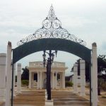 Arco de entrada a la plaza El Buen Maestro. Maracaibo, Zulia. Foto Wilmer Villalobos, diciembre 2018.