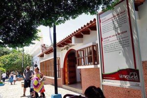 Fachada del Museo Diocesano Virgen del Valle, en Nueva Esparta. Foto diario Panorama, 2009.